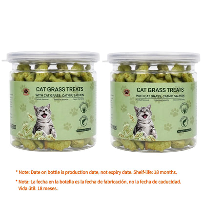 Freeze-Dried Salmon Cat Grass Treats - Fish-Shaped Hairball Aid Snacks for Kittens, Supporting Dental Health, Fresh Breath, and Cat Training